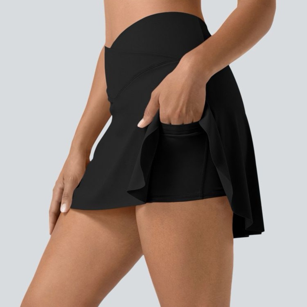 Halara Airy crossover Tennis Skirt size M NWT